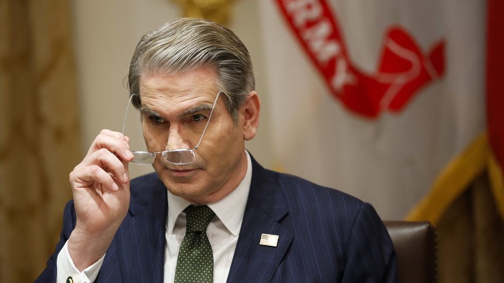 USA by sa mohli úplne vzdať hrozby ciel pre Čínu, tvrdí minister financií