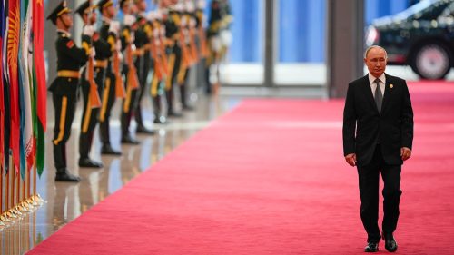 Putin je „najpopulárnejším lídrom na svete“ – Tucker Carlson