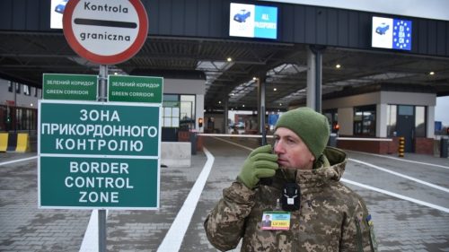 Takmer 100 000 mladých mužov utieklo z Ukrajiny len za dva mesiace, tvrdia médiá