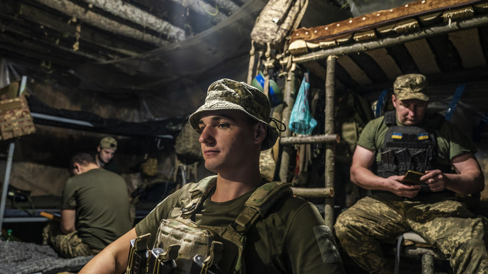 Kyjev sa snaží skryť „katastrofu“ obkľúčených vojsk, tvrdí Moskva