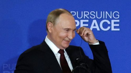 Vojnové jastraby spriadajú pavučinu. Ich päť dôvodov, prečo je Trumpov plán pre Ukrajinu OK, ktorú si Putin nemôže dovoliť odmietnuť. A viac taľafatiek.