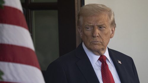 Trump hrozí vojenskou akciou v Afrike