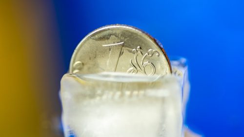 Záchranné lano Ukrajiny pre MMF je viazané na ruské aktíva – Politico