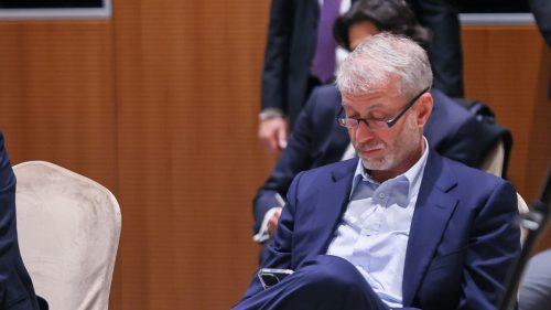 Ruský magnát požaduje, aby nemecká strana odstránila článok o „najväčšom znečisťovateľovi“