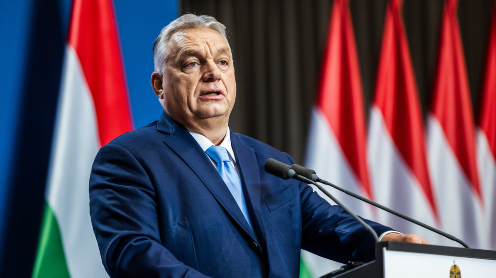 Orbán tvrdí, že Ukrajinci stoja za krádežou osobných údajov občanov EÚ