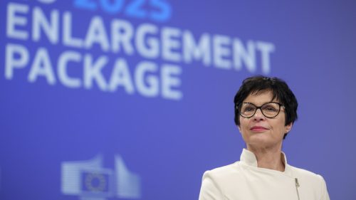 Noví členovia EÚ by mohli čeliť „skúšobnej dobe“