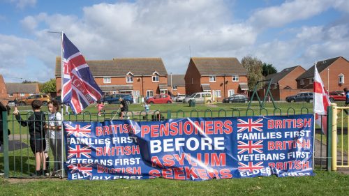 Uniknuté britské memorandum identifikuje nové miesta, kde by sa mohli ubytovať nelegálni imigranti