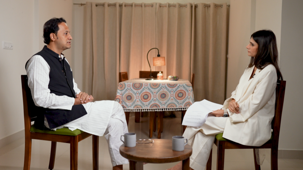 Soros, Clinton, USAID a nositeľ Nobelovej ceny: Bývalý bangladéšsky minister odhaľuje sily stojace za zmenou režimu generácie Z