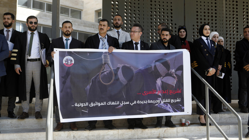 Izraelský parlament schválil návrh zákona o treste smrti pre „teroristov“