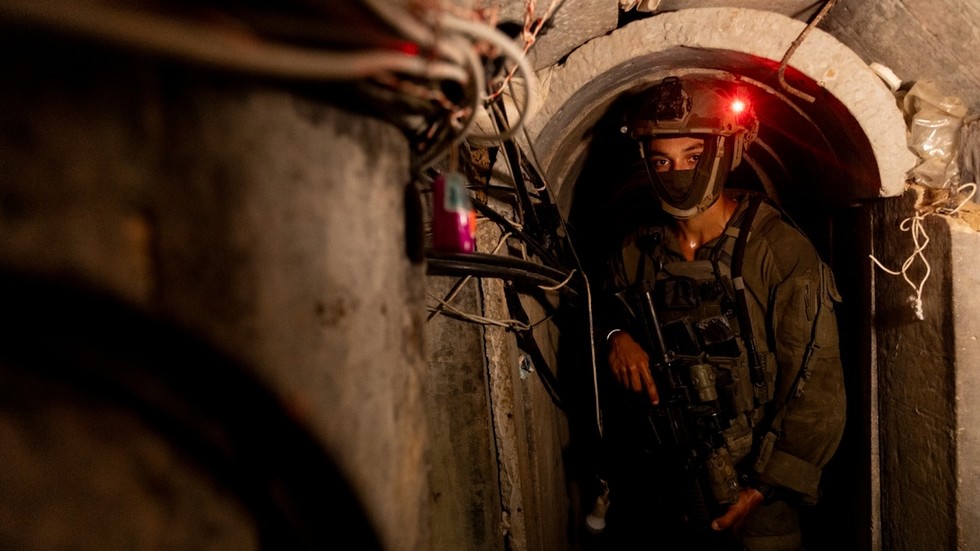 Izraelské jednotky nútili Palestínčanov vstupovať do tunelov plných výbušnín – Reuters