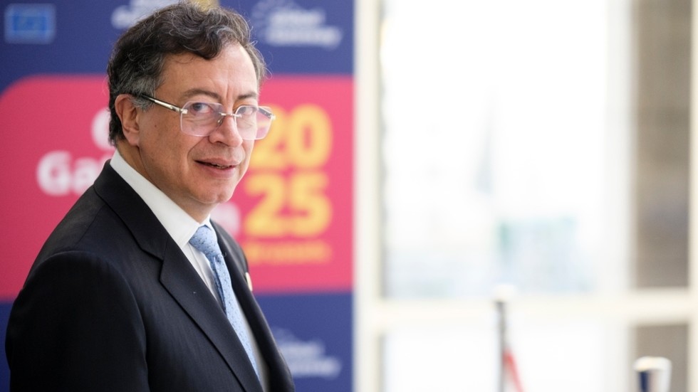 Kolumbijský líder označil Trumpa za „barbara“ kvôli útokom v Karibiku