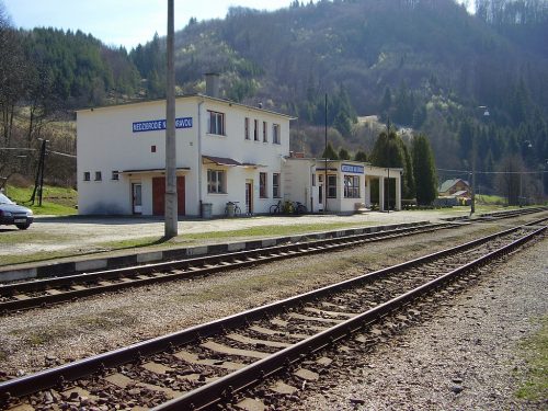 MEDZIBRODIE NAD ORAVOU: Október - mesiac úcty k starším