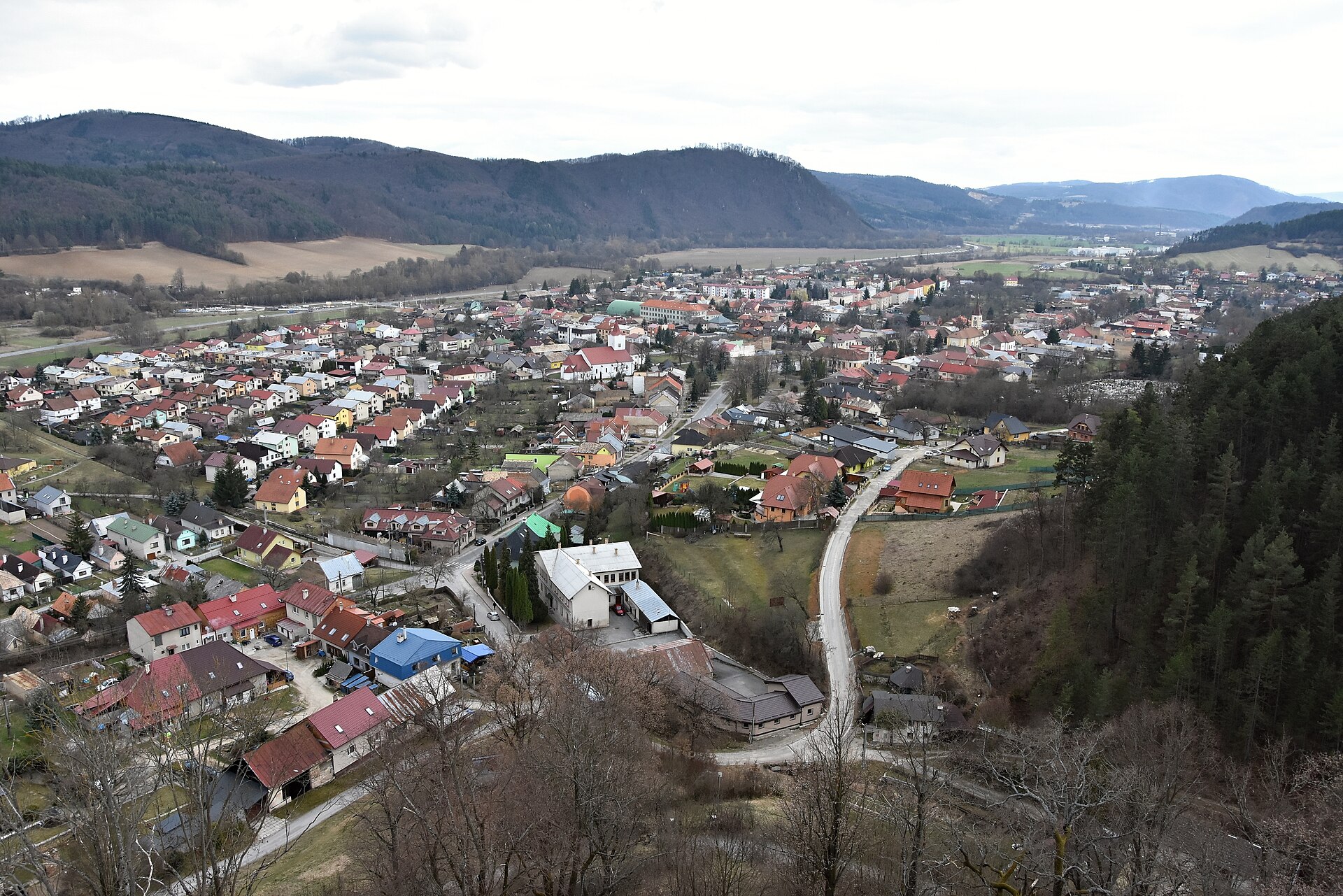SLOVENSKÁ ĽUPČA: založená na starej obchodnej ceste Via Magna, spájajúca mestá Budín (dnes Budapešť) a Krakov