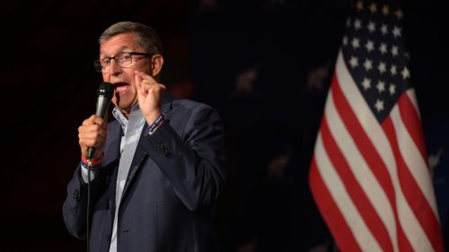 Trumpov spojenec požaduje 50 miliónov dolárov za prípad volebného podvodu – Bloomberg