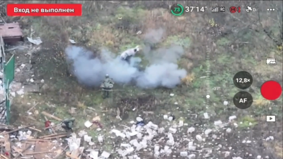 Prasa zachránilo dvoch ruských vojakov pred šliapnutím na mínu – médiá (VIDEO)