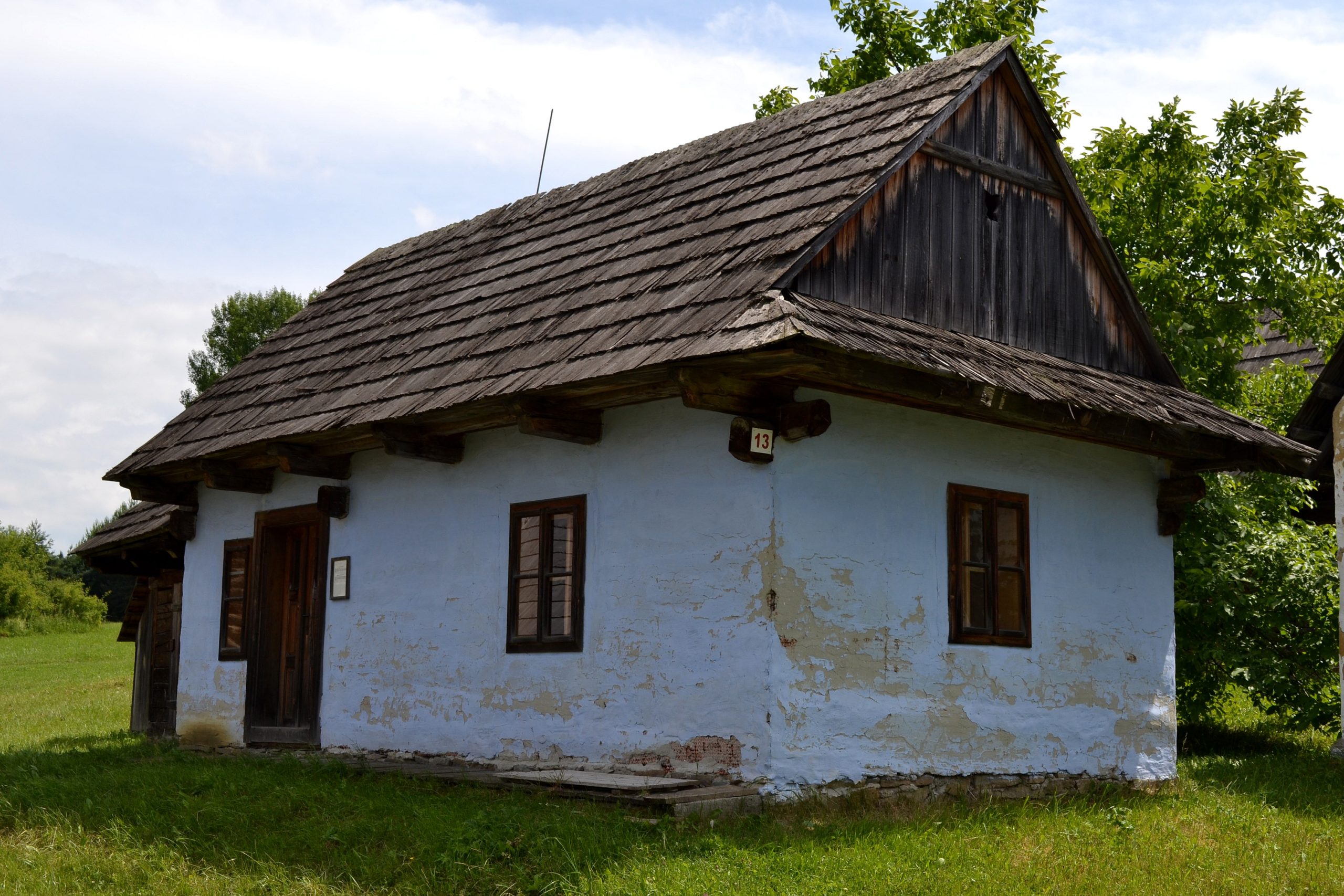 SLOVANY: V minulosti sa v obci pestoval ľan, konope a šafrán. SLOVANY: V minulosti sa v obci pestoval ľan, konope a šafrán.