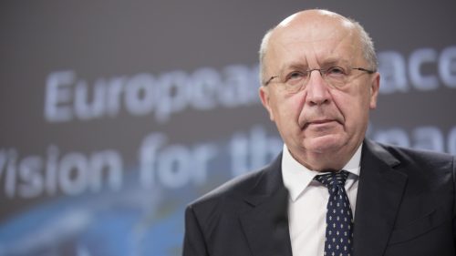 Šéf obrany EÚ chce použiť ukrajinskú armádu ako „záruku bezpečnosti“