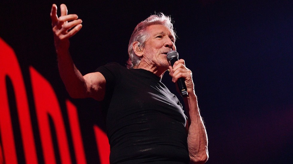 Západní lídri sa na Ukrajine „starajú len o skorumpovaných nacistov“ – Roger Waters