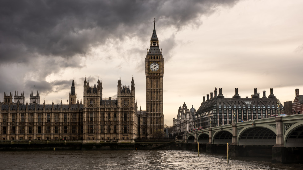 Ekonomické náklady Brexitu pre Spojené kráľovstvo boli horšie, ako sa očakávalo – správa