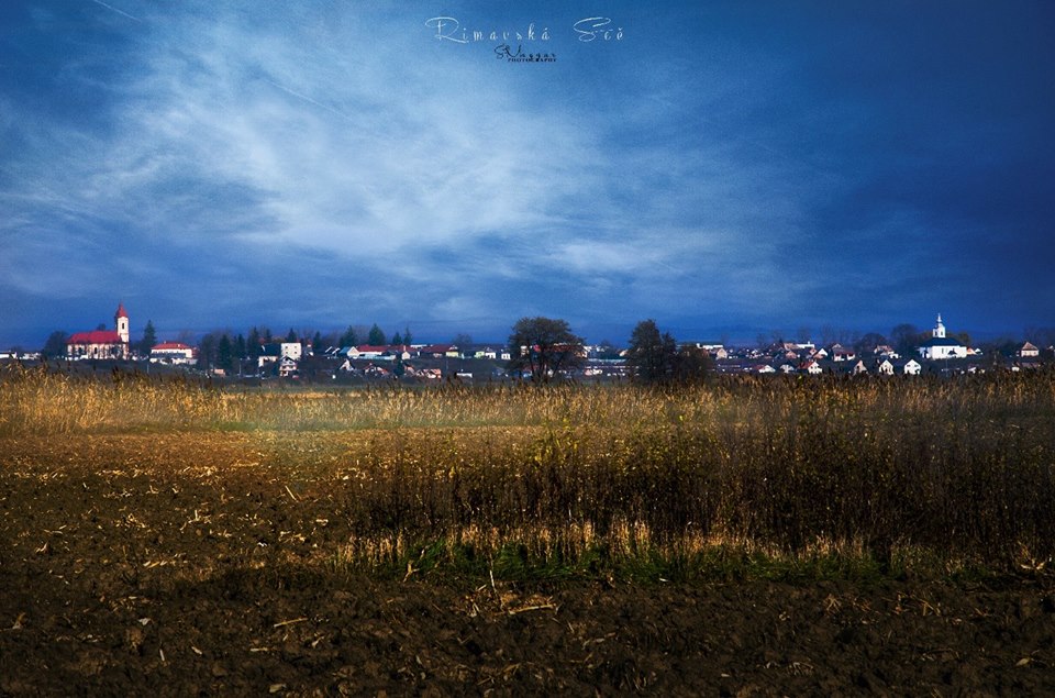 RIMAVSKÁ SEČ: V roku 1920, po trianonskom mierovom diktáte obec bola pričlenená k Československu RIMAVSKÁ SEČ: V roku 1920, po trianonskom mierovom diktáte obec bola pričlenená k Československu