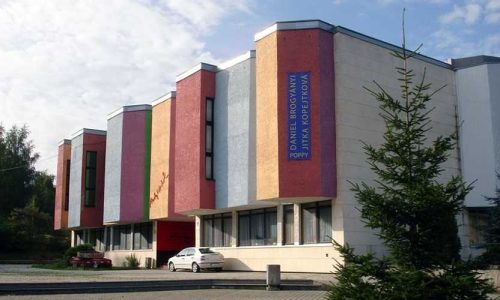 KRÁSNY BROD: Múzeum moderného umenia Andyho Warhola v Medzilaborciach