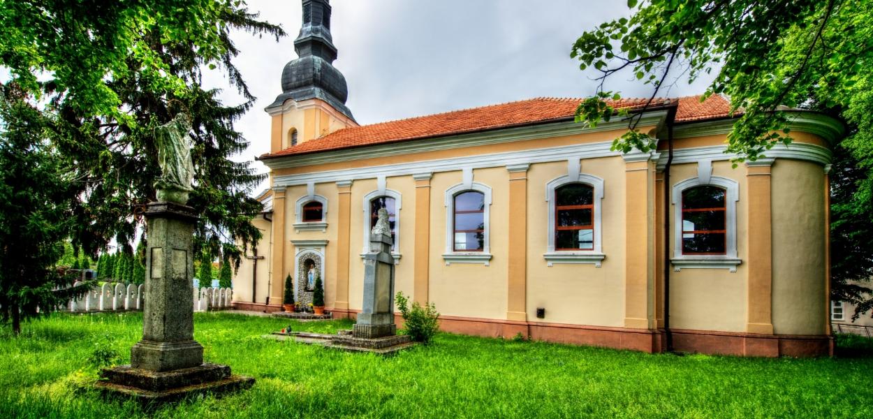 OSTROV: Prvá písomná správa o Ostrove je z roku 1113 v Zoborskej listine OSTROV: Prvá písomná správa o Ostrove je z roku 1113 v Zoborskej listine