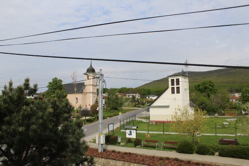 NITRIANSKE HRNČIAROVCE: 10.-11. júla 1993 sa konala slávnosť pri príležitosti 880. vý­ročia založenia obce