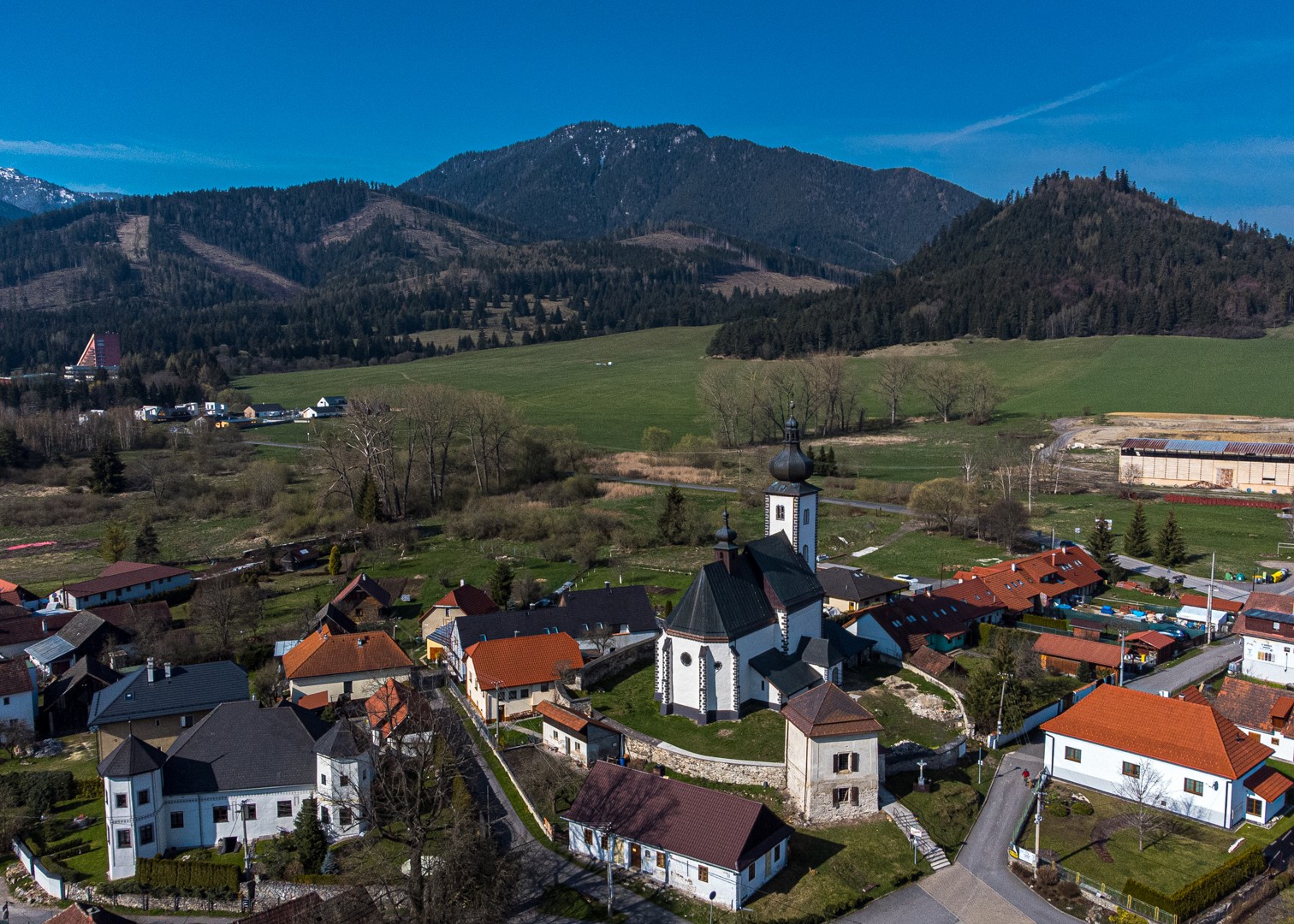 LIPTOVSKÝ JÁN: Prvá písomná zmienka o obci pochádza z roku 1263. LIPTOVSKÝ JÁN: Prvá písomná zmienka o obci pochádza z roku 1263.