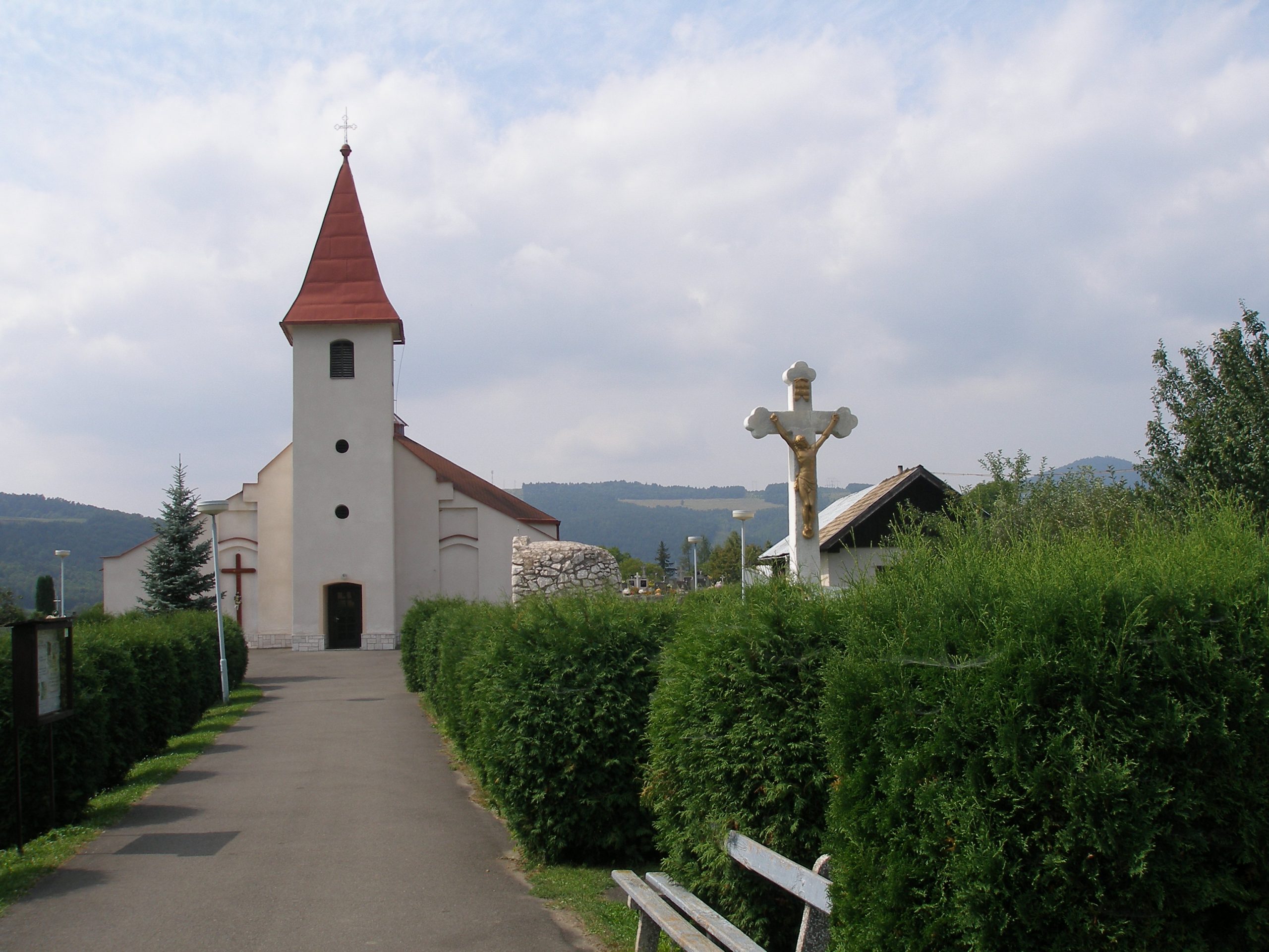 OVČIE: Ovčie v 14. – 16. storočí postupne patrilo zemanom zo Širokého, Bertotoviec a Fričoviec - rod Aba OVČIE: Ovčie v 14. – 16. storočí postupne patrilo zemanom zo Širokého, Bertotoviec a Fričoviec - rod Aba
