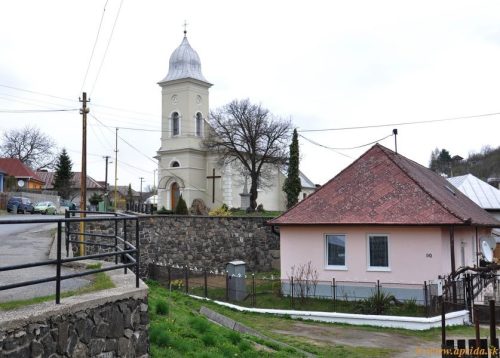 SADY NAD TORYSOU: Kostol sv. Jána Nepomuckého (Byster)