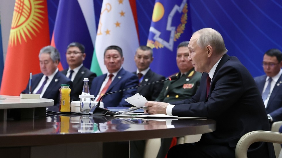 Putin ponúka regionálnej bezpečnostnej aliancii osvedčené ruské zbrane