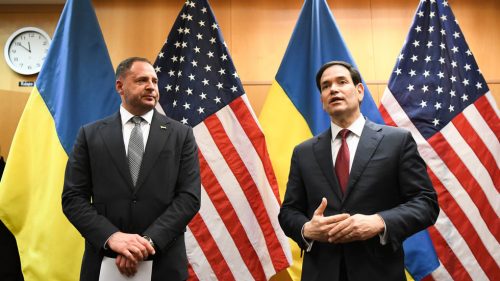 Zelensky poslal na rokovania s USA asistenta, aby ho „ochránil“ pred vyšetrovaním korupcie – médiá