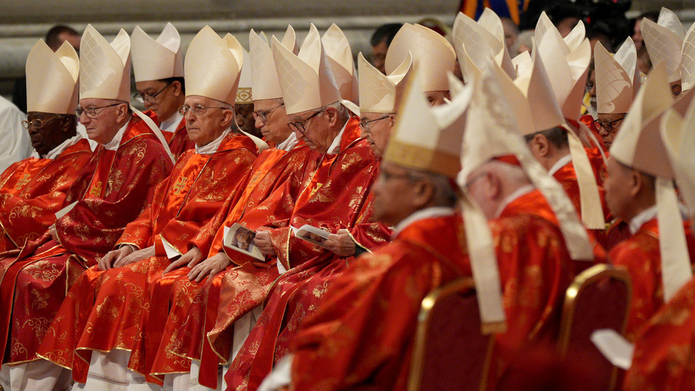 Vatikán varuje pred polygamiou