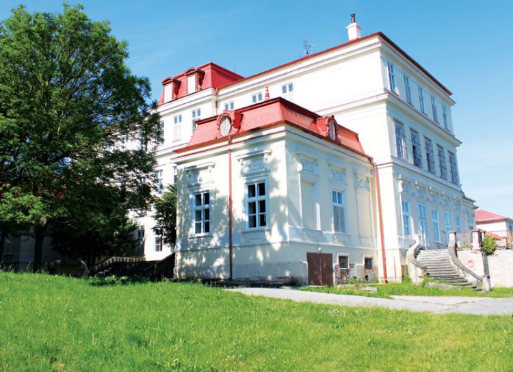 MORAVSKÝ SVÄTÝ JÁN: Obec je hraničnou obcou medzi Slovenskom a Rakúskom. MORAVSKÝ SVÄTÝ JÁN: Obec je hraničnou obcou medzi Slovenskom a Rakúskom.