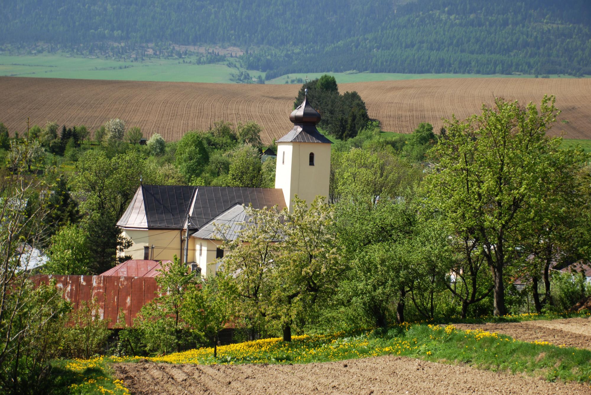 KRÁSNA LÚKA: Obec Krásna Lúka leží v doline Kučmanského potoka, na ceste z Torysy do Plavnice, pod východnými výbežkami Levočských vrchov, KRÁSNA LÚKA: Obec Krásna Lúka leží v doline Kučmanského potoka, na ceste z Torysy do Plavnice, pod východnými výbežkami Levočských vrchov,