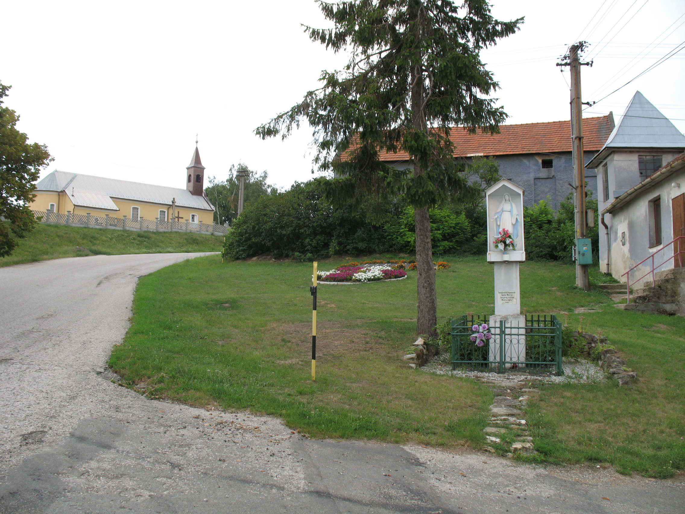 ĽUBÁ: Panorámu obce v oblasti cestovného ruchu. ĽUBÁ: Panorámu obce v oblasti cestovného ruchu.