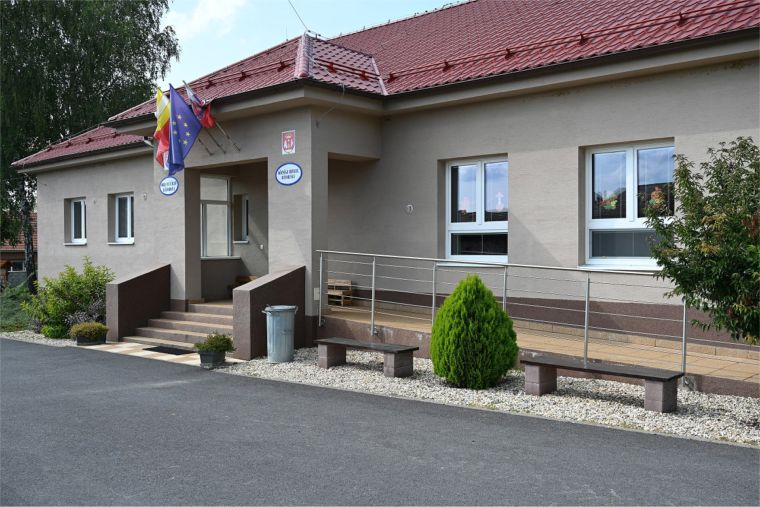 BÁTOROVÁ: Územie dnešného okresu Veľký Krtíš patrilo v minulosti k Hontu a Novohradu. BÁTOROVÁ: Územie dnešného okresu Veľký Krtíš patrilo v minulosti k Hontu a Novohradu.