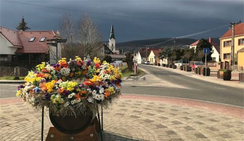 LIMBACH: Prvé zachované písomné zmienky o dedine pochádzajú z roku 1390.