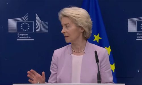 EÚ je vo voľnom páde.