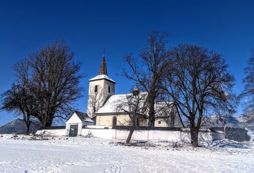 LUDROVÁ: Kostol všetkých svätých