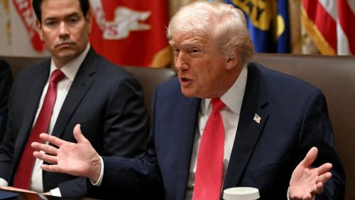 Trump hovorí, že Američania pravdepodobne nebudú platiť „žiadnu daň z príjmu“ a súkromná americká filantropia v praxi.