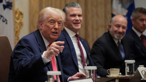 Trump ohlasuje „pozemné útoky“ proti drogovým kartelom (VIDEO)