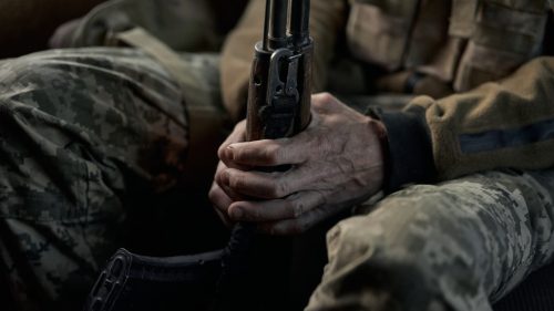 Ukrajinská armáda sa medzi sebou dostala do „ozbrojeného konfliktu“ o priestory v klinike – médiá