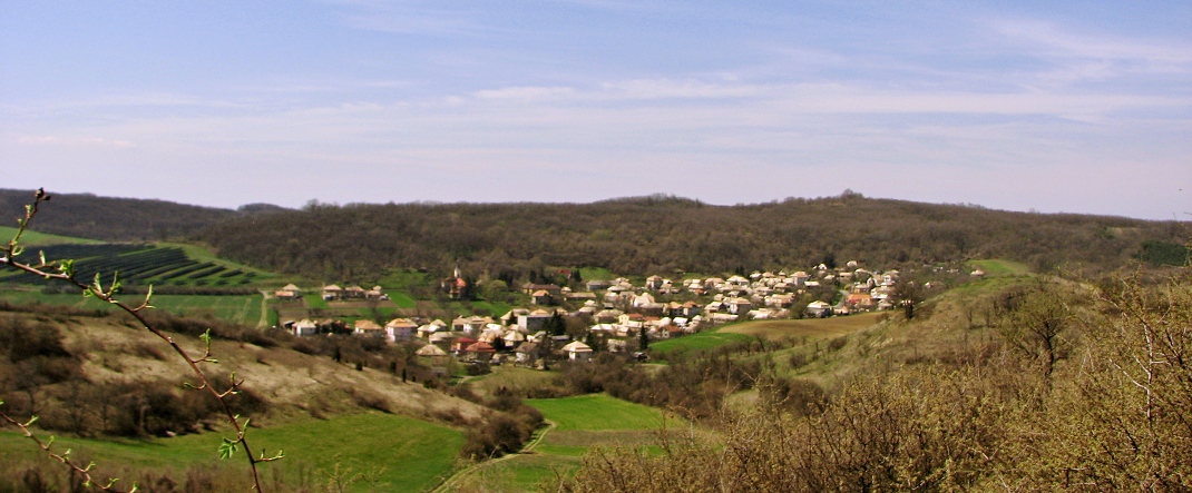 OLOVÁRY: Podľa niektorých prameňov dejiny obce Olováry úzko súvisia s dejinami hradu Modrý Kameň.