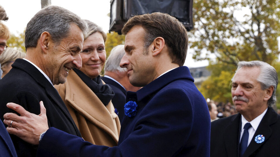 Sarkozy padol, elita sa hrá, že je mučeník: Smotanka v praní naratívov