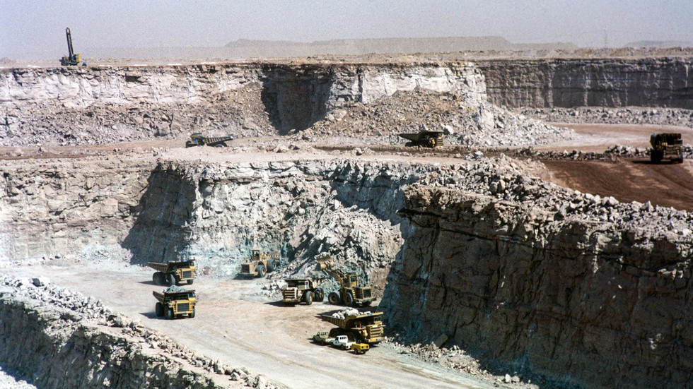 Francúzsky jadrový gigant obvinený z „masových zločinov“