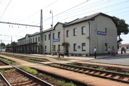 MICHAĽANY: Národnostné zloženie pozostáva z 95% Slovákov, 3% Rómov a 2% Maďarov.