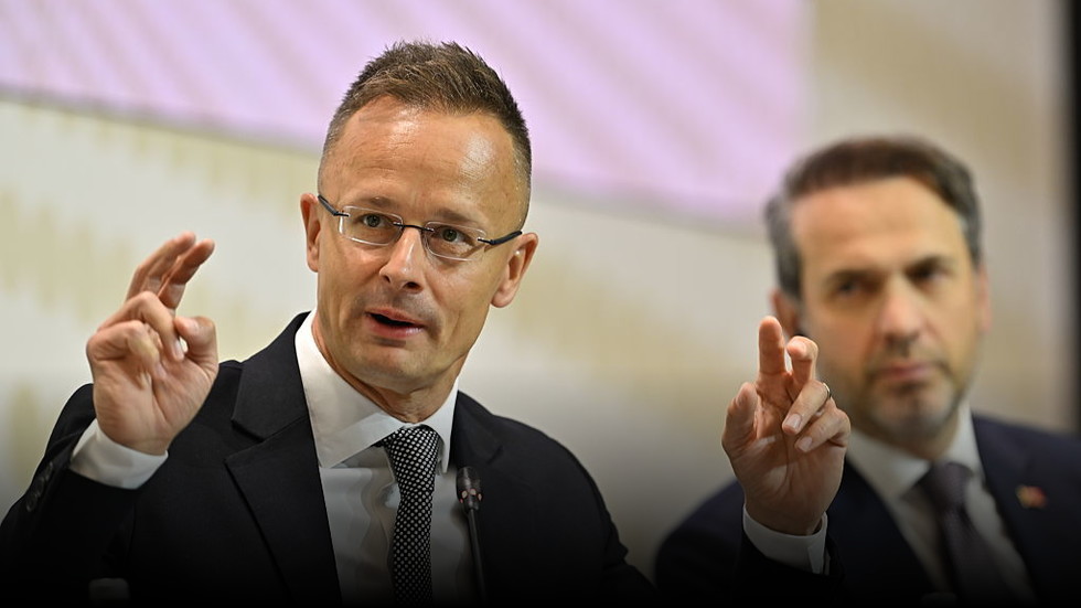 Dva členské štáty zažalujú EÚ kvôli ruskému energetickému zákazu – Szijjártó Dva členské štáty zažalujú EÚ kvôli ruskému energetickému zákazu – Szijjártó