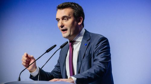 Pokuta EÚ X je „násilným útokom“ na slobodu prejavu, tvrdí francúzsky líder strany