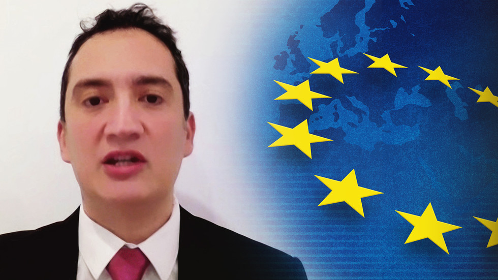 EÚ chce „úplnú kontrolu“ nad online prejavom, tvrdí právny expert